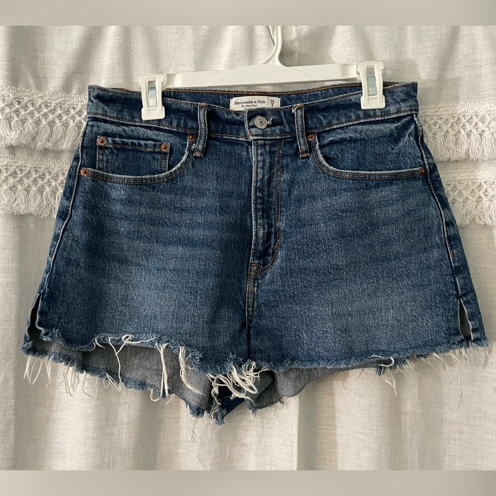 Abercrombie & Fitch Denim High Rise Shorts | Size 28